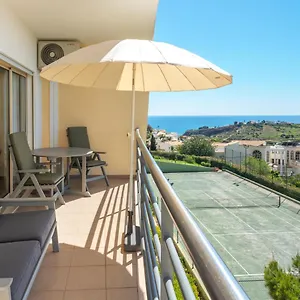 ocean-view-apartment-with-relax-terrace-2-swimming.hotelaalgarve.com/