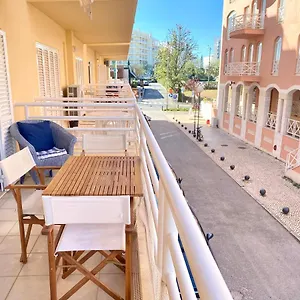 vilamoura-central-2-bedroom-apartment.hotelaalgarve.com/