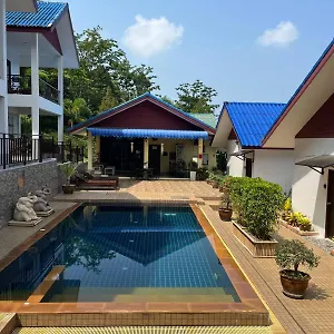 sawasdee-home-stay-resort-pool.khao-lakhotels.com/
